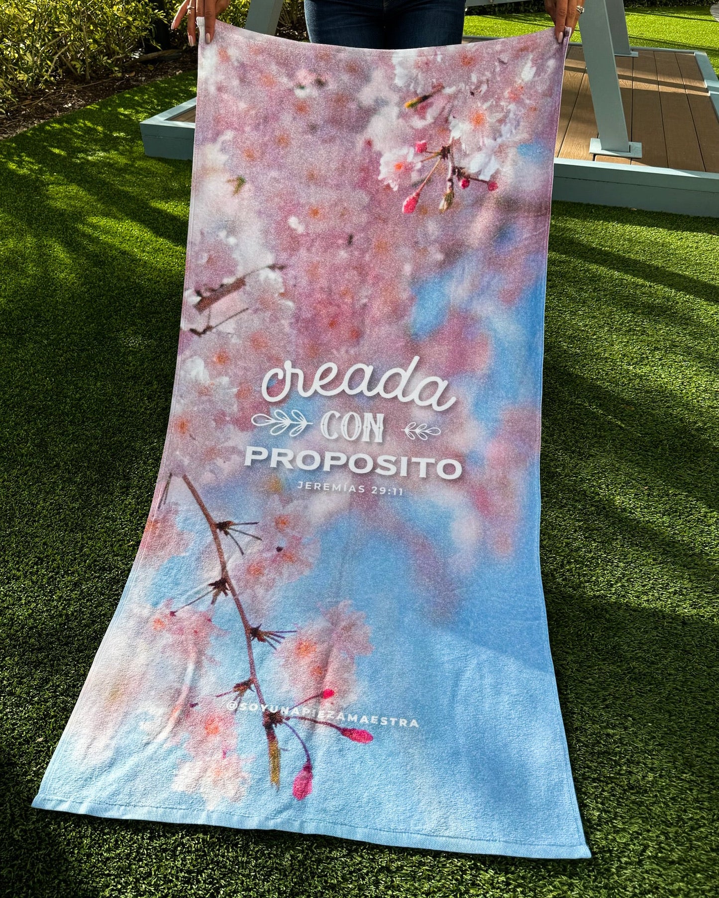 Towel - Creada Con Proposito