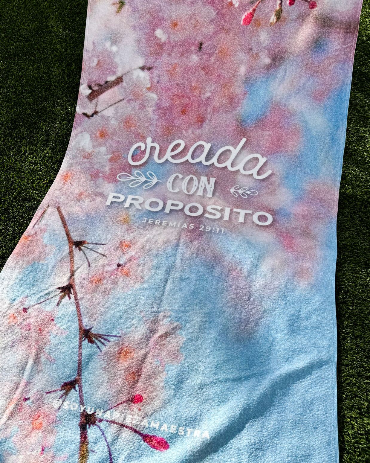 Towel - Creada Con Proposito